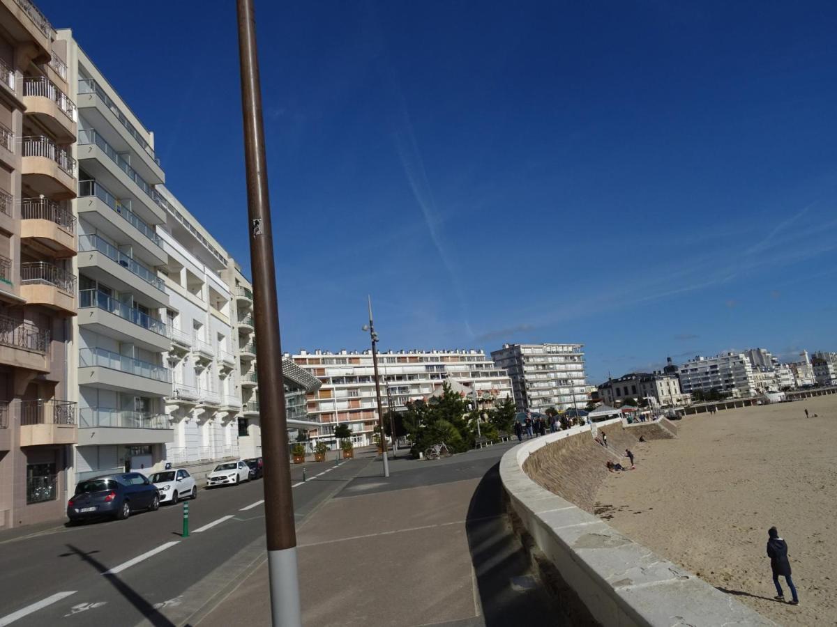 Appartement T2 Face Plage Avec Balcon, Cuisine Equipee Et Tv - Fr-1-92-908 Les Sables-dʼOlonne Buitenkant foto