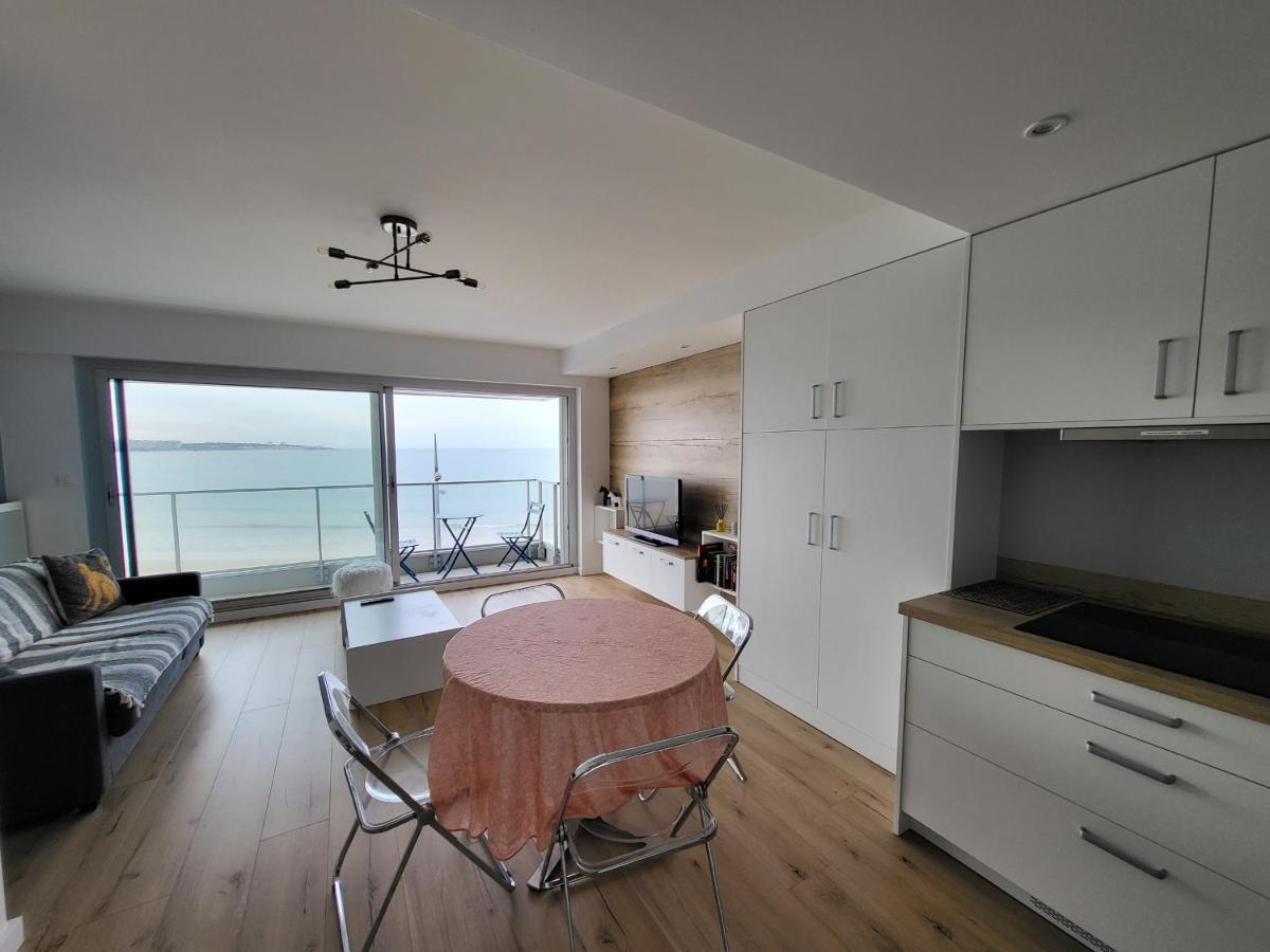 Appartement T2 Face Plage Avec Balcon, Cuisine Equipee Et Tv - Fr-1-92-908 Les Sables-dʼOlonne Buitenkant foto